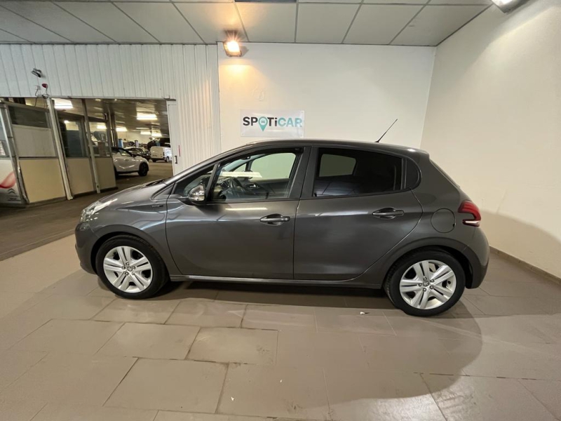 PEUGEOT 208 1.2 PureTech 82ch E6.c Signature 5p