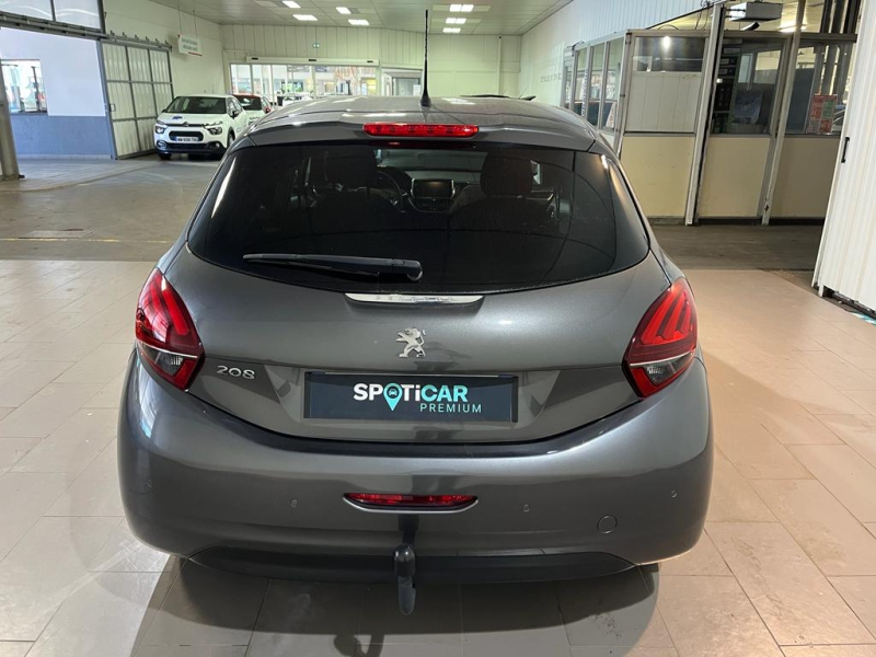 PEUGEOT 208 1.2 PureTech 82ch E6.c Signature 5p