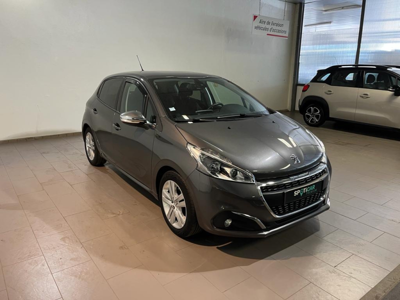 PEUGEOT 208 1.2 PureTech 82ch E6.c Signature 5p