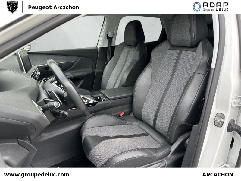 PEUGEOT 3008 HYBRID 225ch Allure e-EAT8