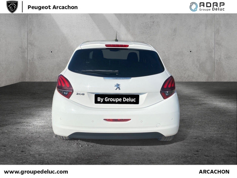 PEUGEOT 208 1.2 PureTech 82ch E6.c Signature 5p